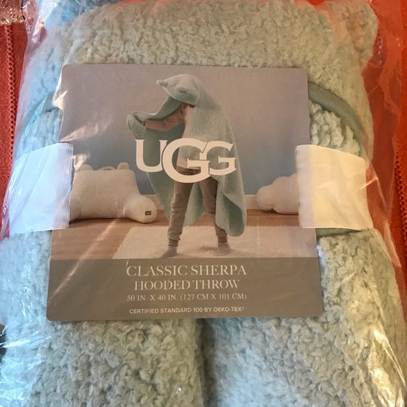 UGG classic Sherpa hooded throw for kids - Picture 5 of 11
